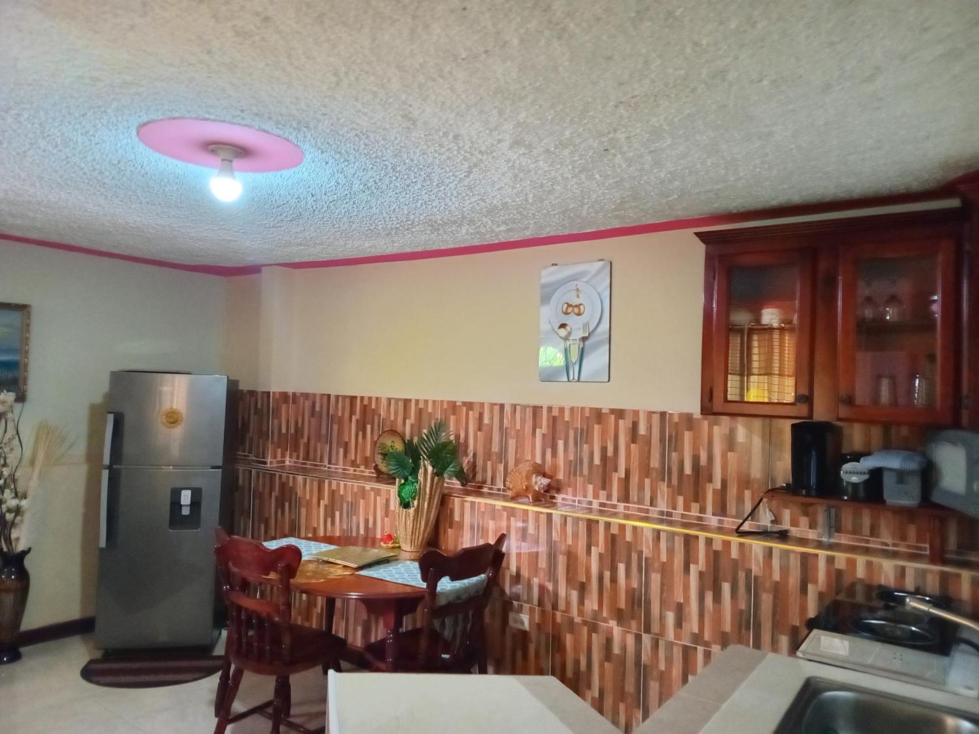 Cindy'S Garden Stay Ocho Rios Exterior photo